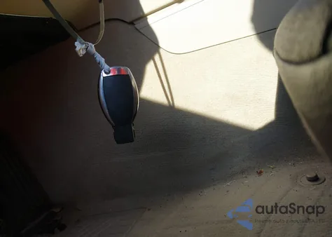 2010 Mercedes-Benz C 300 Luxury/Sport z USA, uszkodzony, nr VIN WDDGF5EB7AR129277